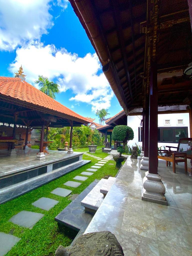Puri Ayu Hotel Canggu Buitenkant foto