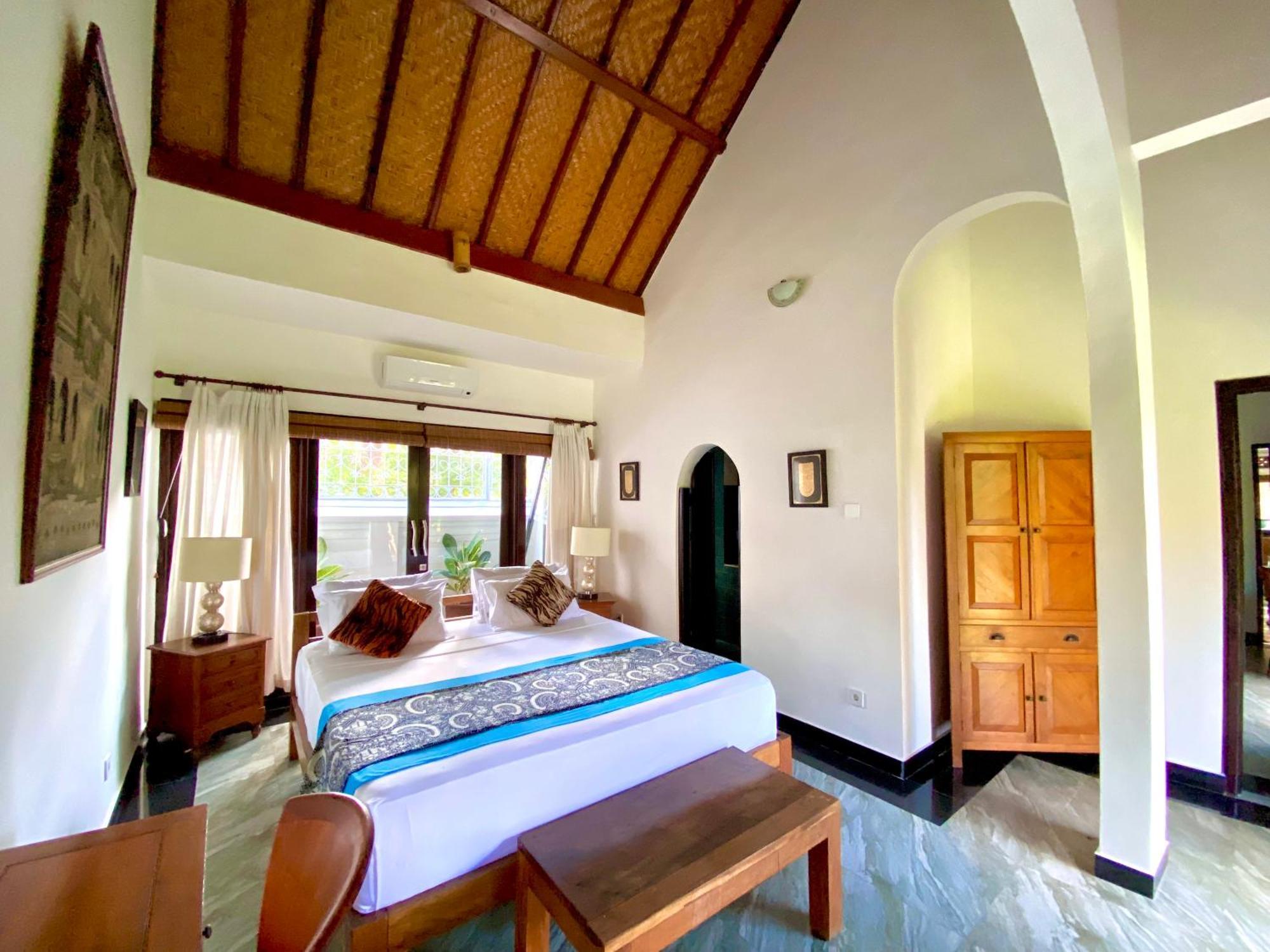 Puri Ayu Hotel Canggu Buitenkant foto