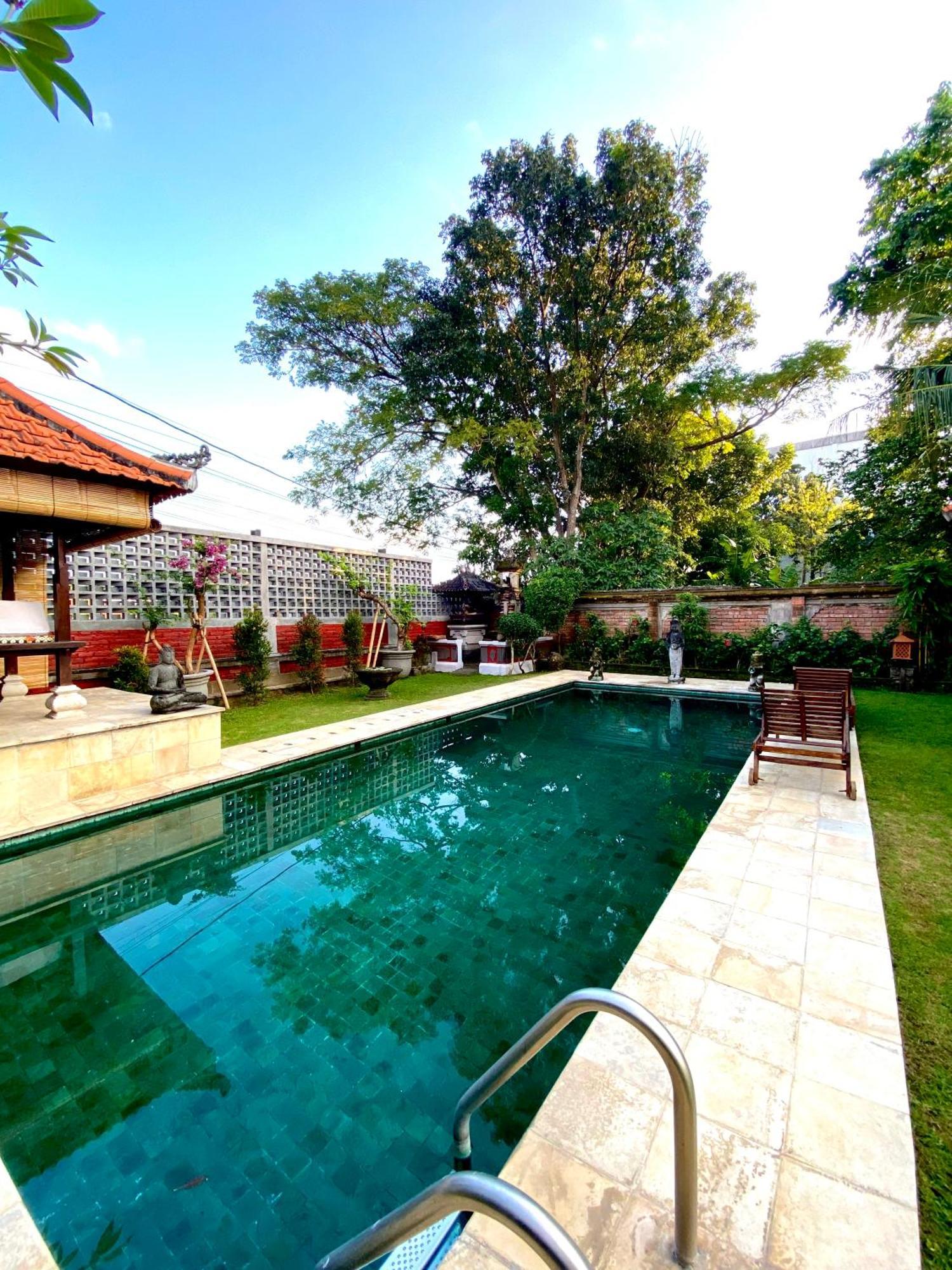 Puri Ayu Hotel Canggu Buitenkant foto