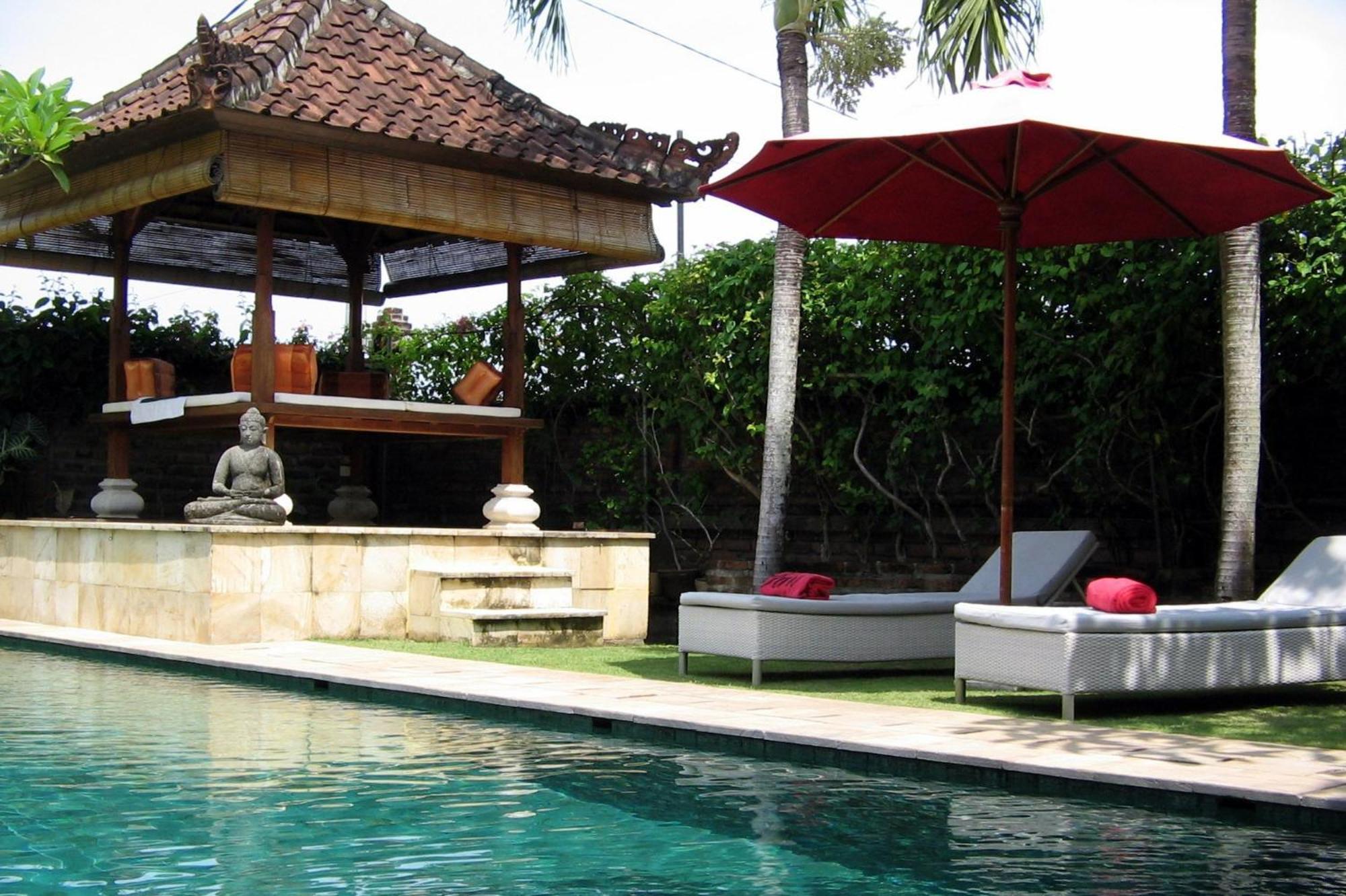 Puri Ayu Hotel Canggu Buitenkant foto